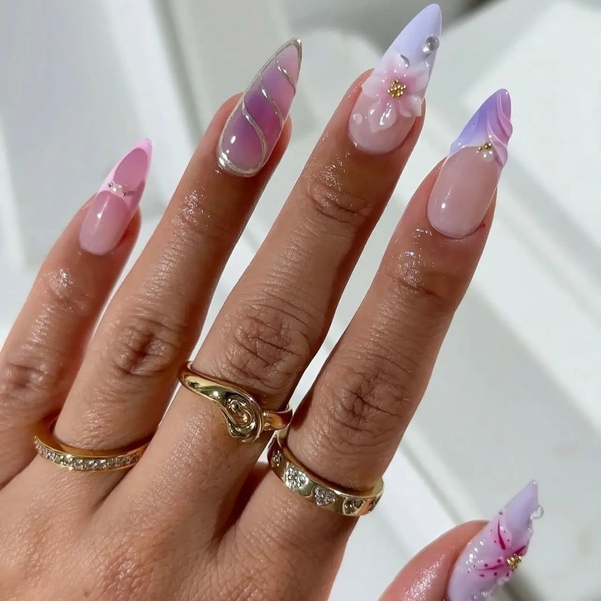 Pearl Starlight Floral Press-On Nails, 24-Piece Set