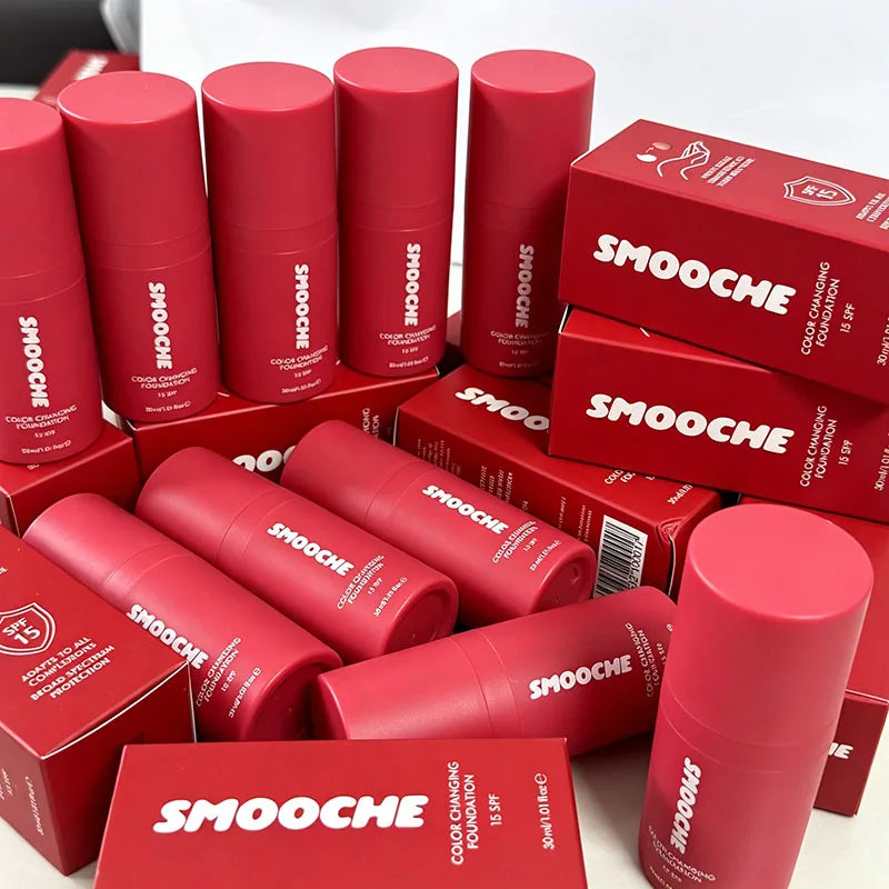 SMOOCHE SPF15 Color-Adaptive Liquid Foundation